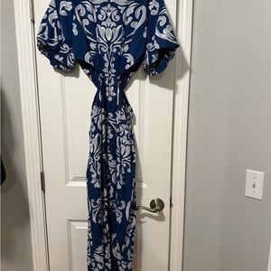 Abercrombie & Fitch Navy and White  Short-Sleeve Cutout Maxi
Dress